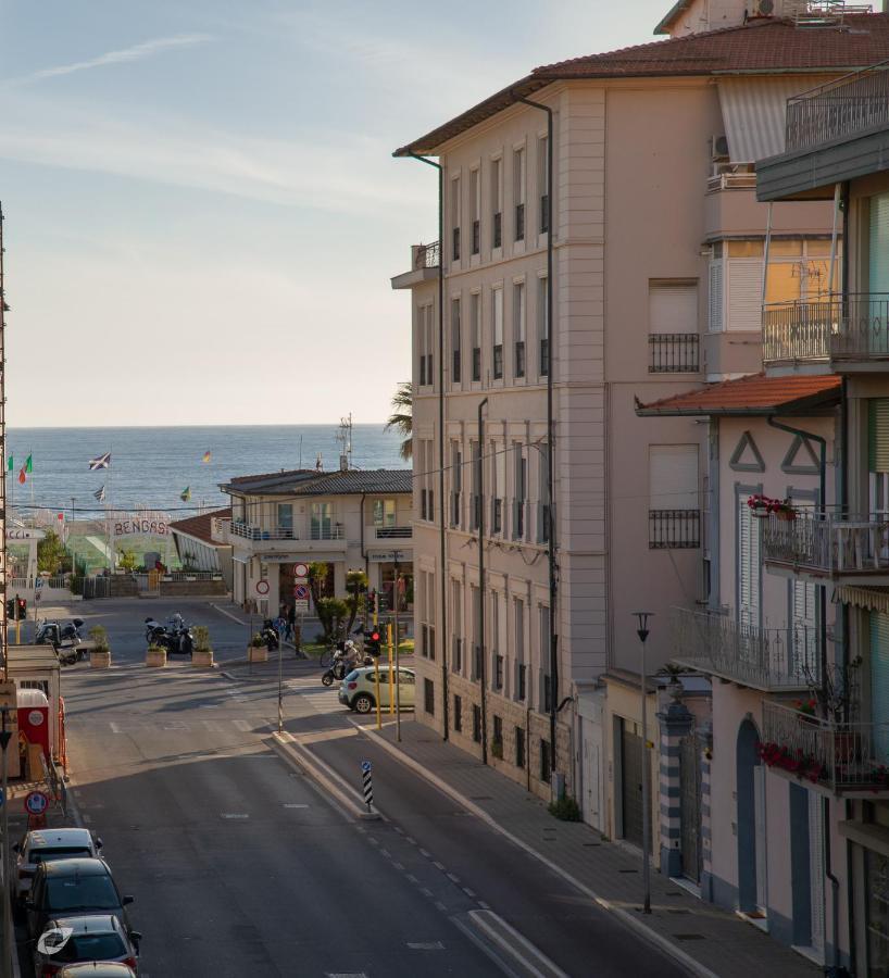 Hotel Casa Arsella Viareggio Esterno foto