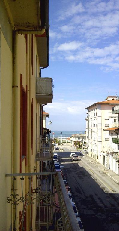 Hotel Casa Arsella Viareggio Esterno foto